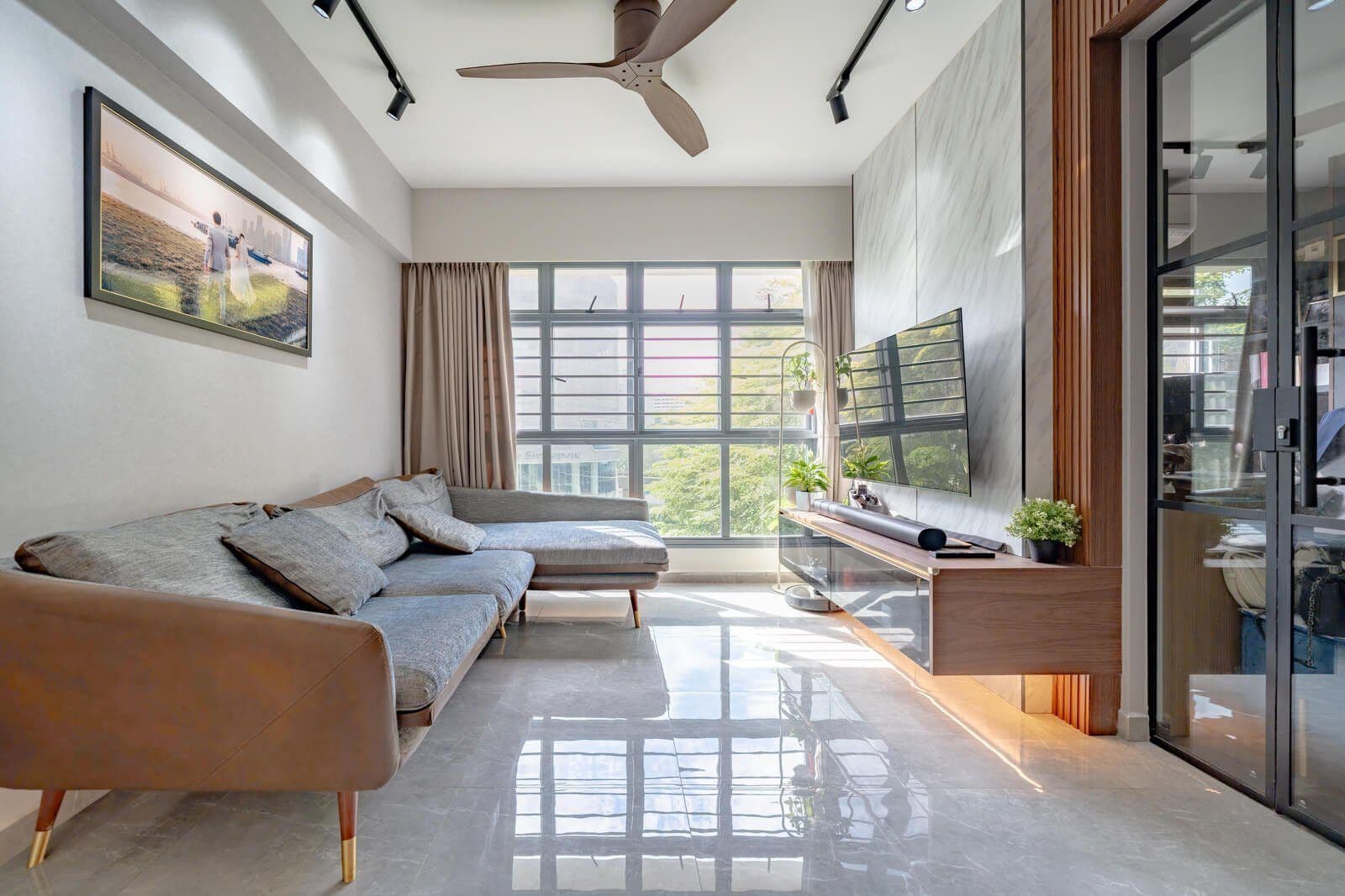 Living room of the flat at 53 Strathmore Avenue that was sold